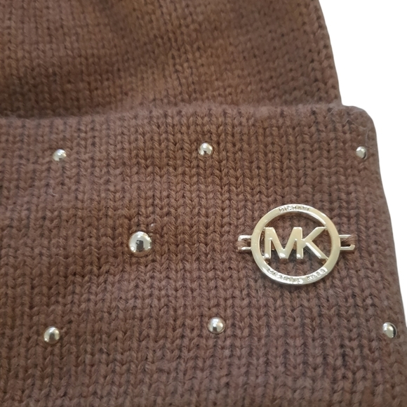 Michael Kors Cuffed Braided Cable Hat - Picture 4 of 5